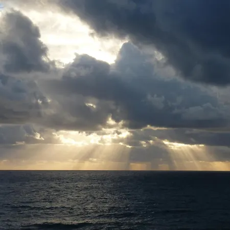 The Wave House - Two Bedroom Flat Appartement *