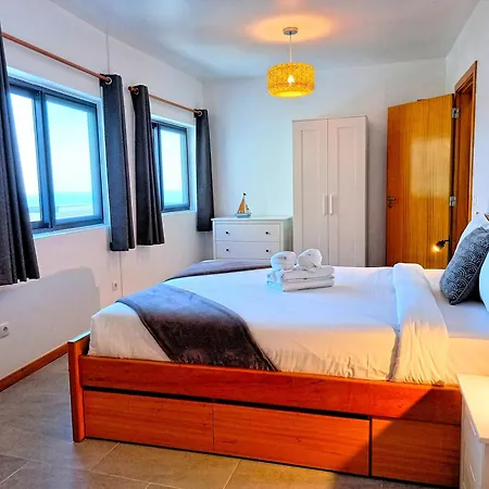 The Wave House - Two Bedroom Flat