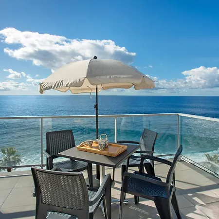 The Wave House - Two Bedroom Flat
